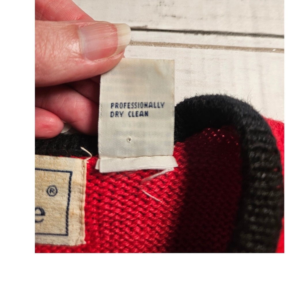 BellePointe Vintage Ladybug Knit Vest Red Cream Black Crochet Buttons Small - Picture 6 of 11